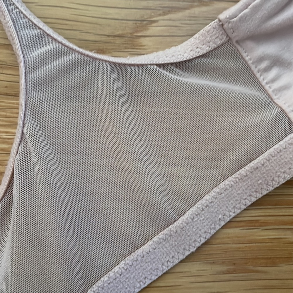 Victoria’s Secret Body by Victoria Perfect Coverage Racerback NUDE Bra 34DD - Picture 4 of 5